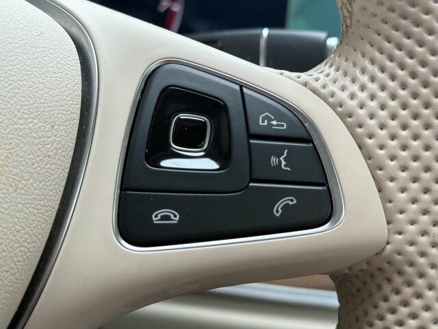 Used 2018 Mercedes-Benz E 400 4MATIC Wagon image 32