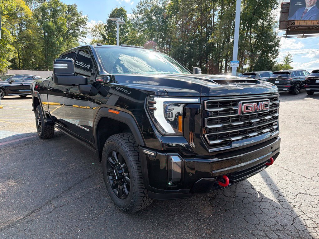 Used 2024 GMC Sierra 2500 AT4 w/ Technology Package AWD/4WD image 4