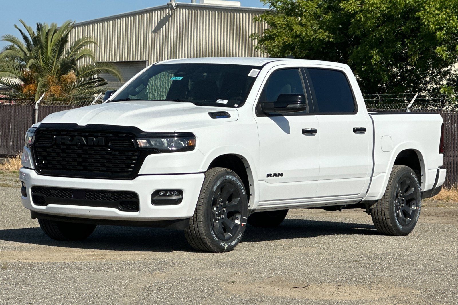 New 2026 RAM 1500 4x4 Crew Cab image 7