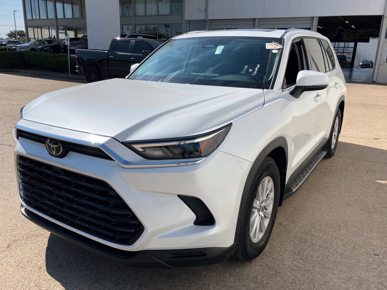 Used 2025 Toyota Grand Highlander FWD image 6