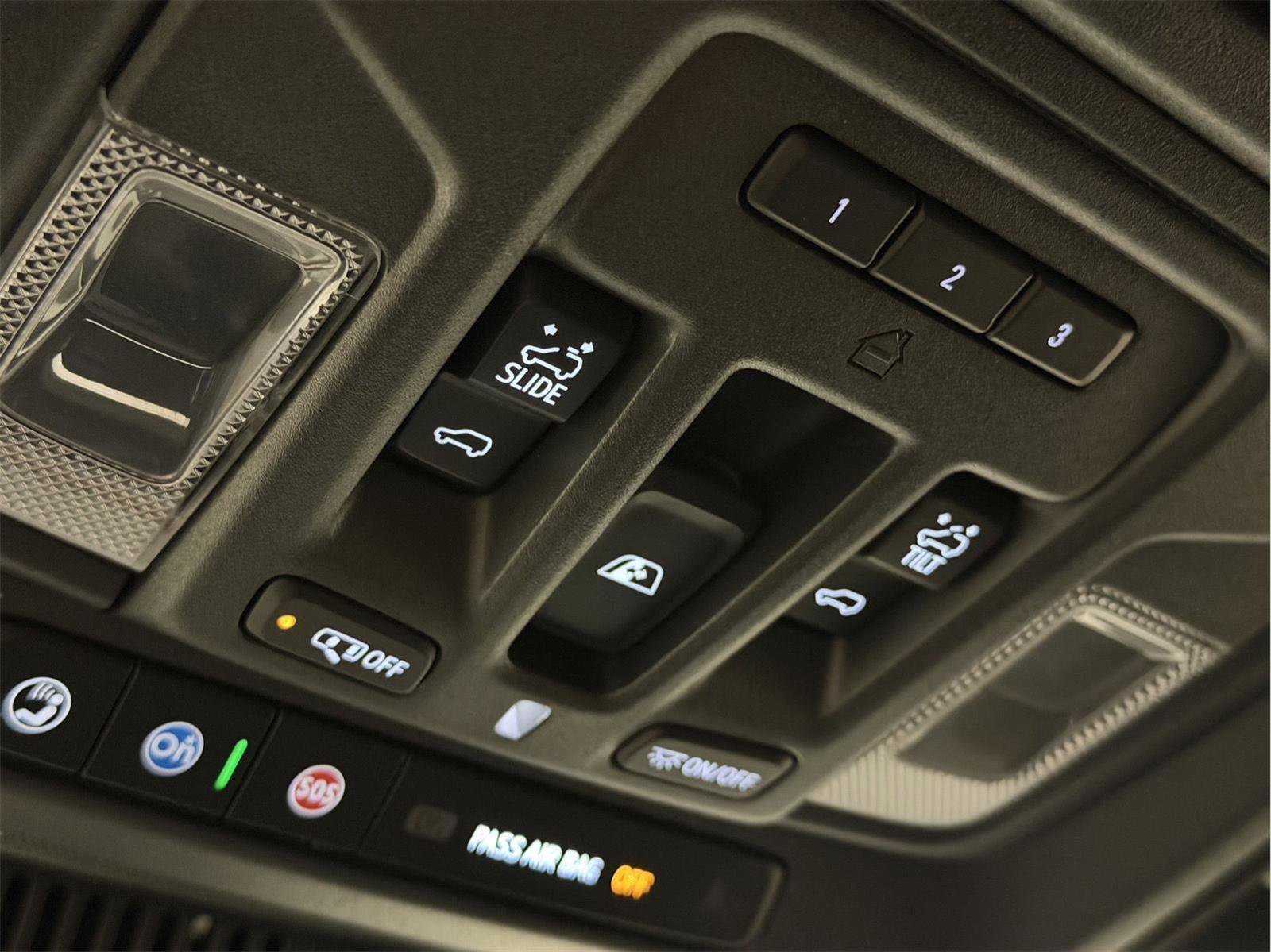 Certified 2024 GMC Sierra 1500 AT4 w/ AT4 Premium Package AWD/4WD image 40