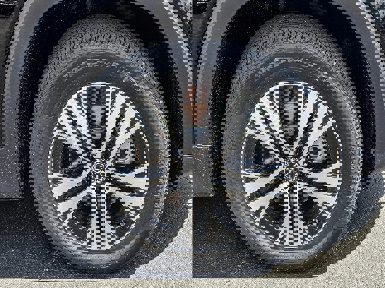 New 2026 Mercedes-Benz GLB 250 4MATIC image 10