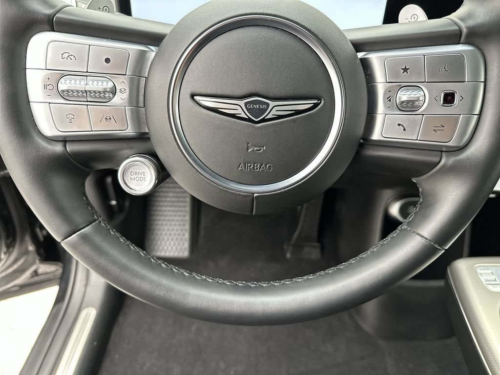 Used 2023 Genesis GV60 Advanced AWD/4WD image 14