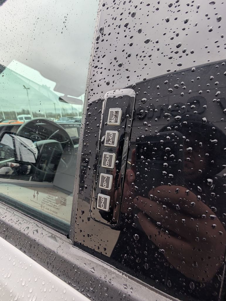 Used 2024 Ford F250 XLT AWD/4WD image 41