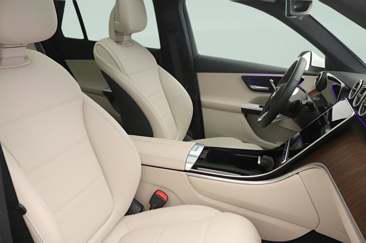 Certified 2026 Mercedes-Benz GLC 300 image 28