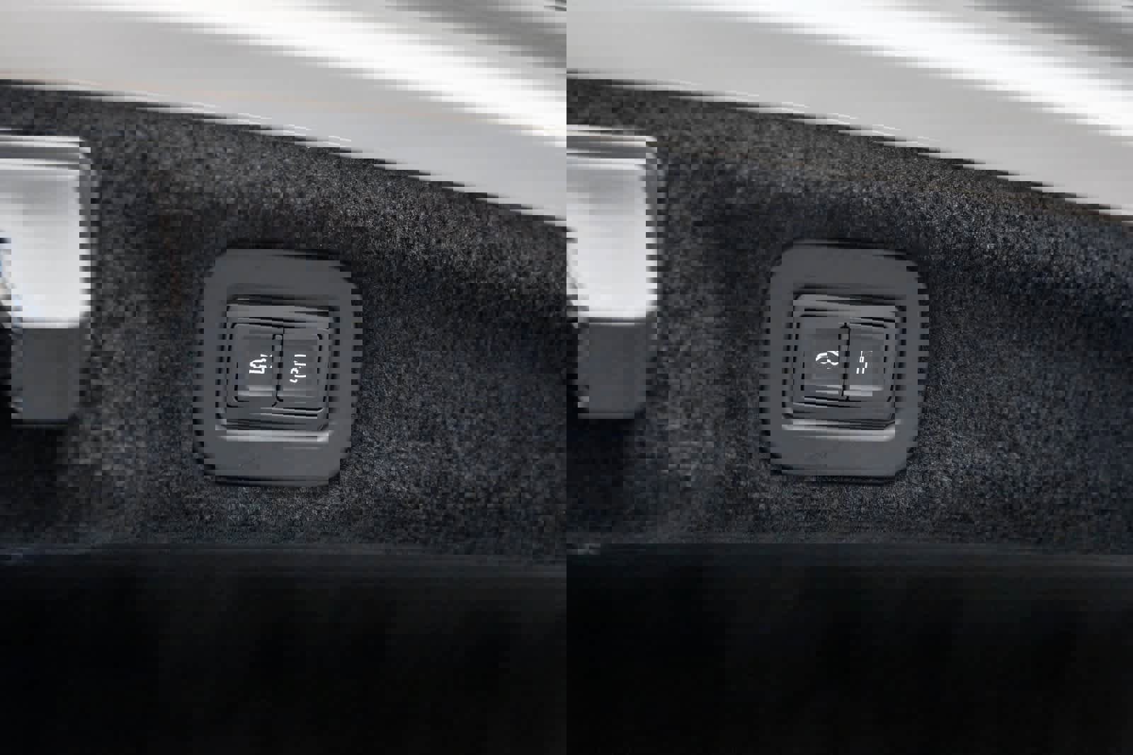 Used 2023 Bentley Flying Spur W12 image 47