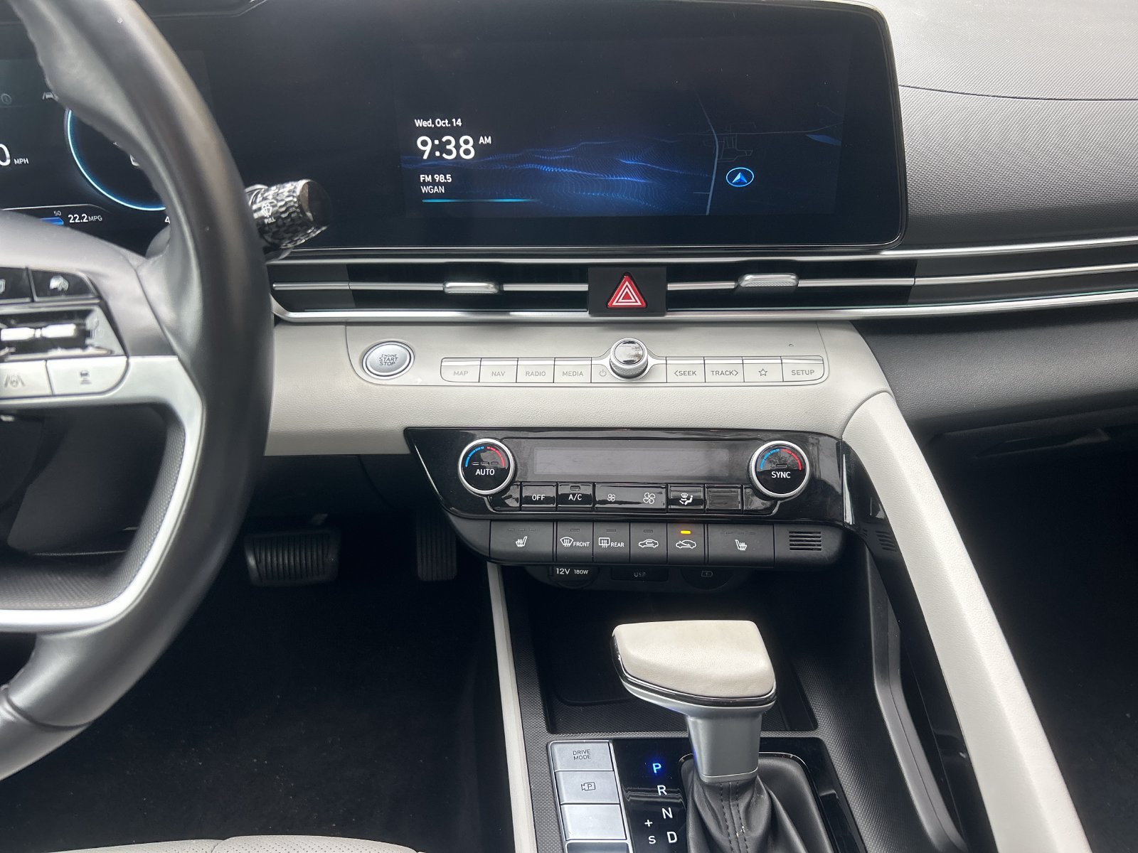 Used 2025 Hyundai Elantra Limited FWD image 17
