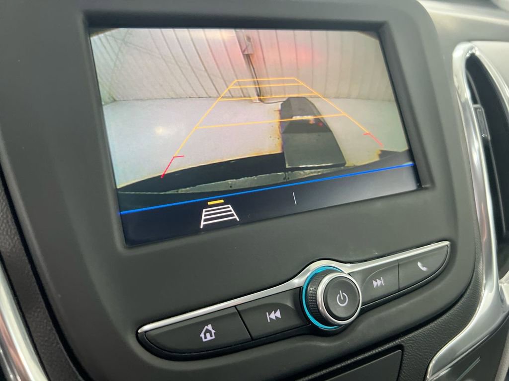 Used 2020 Chevrolet Equinox LT image 15