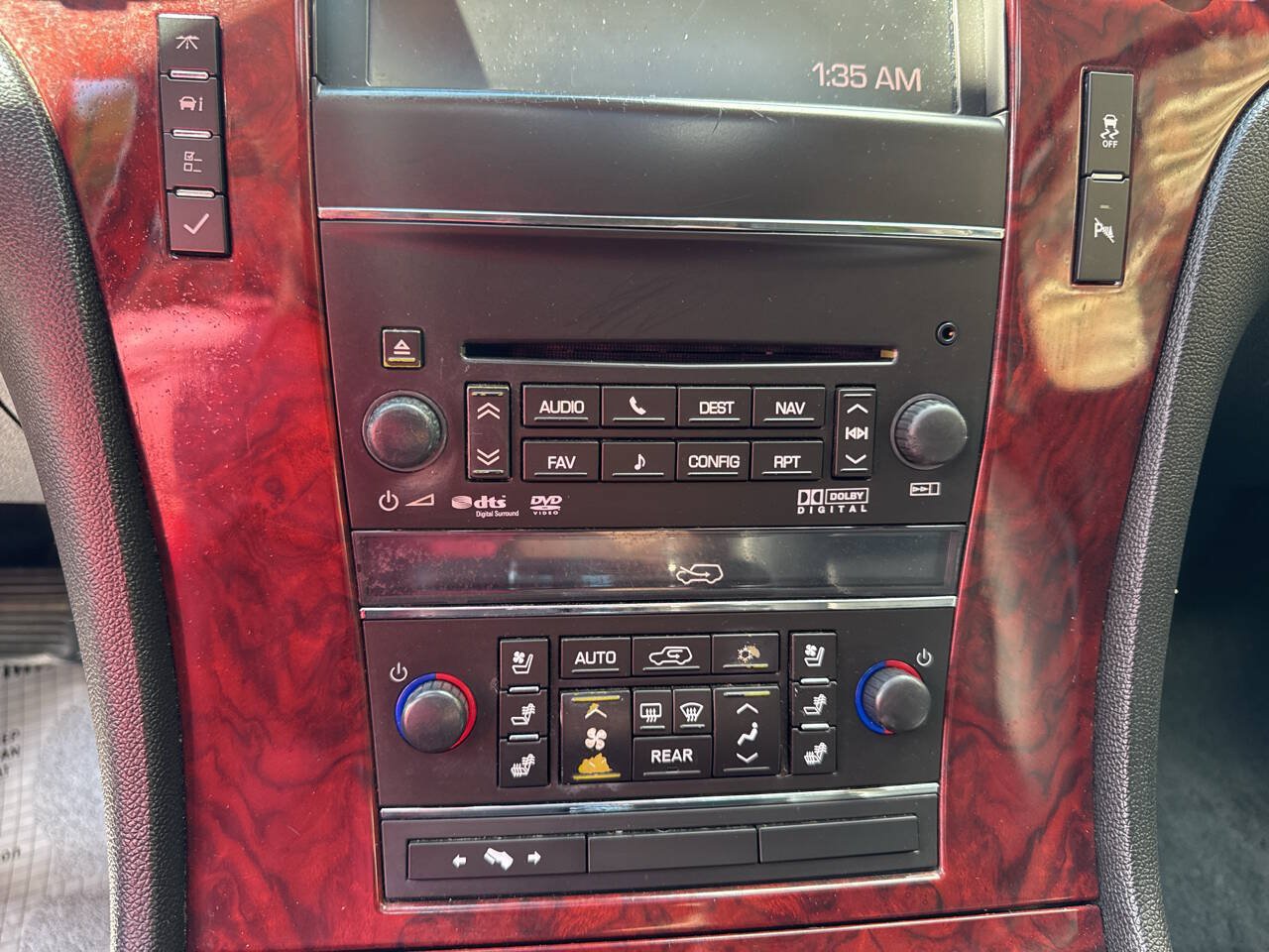 Used 2012 Cadillac Escalade Luxury AWD/4WD image 27