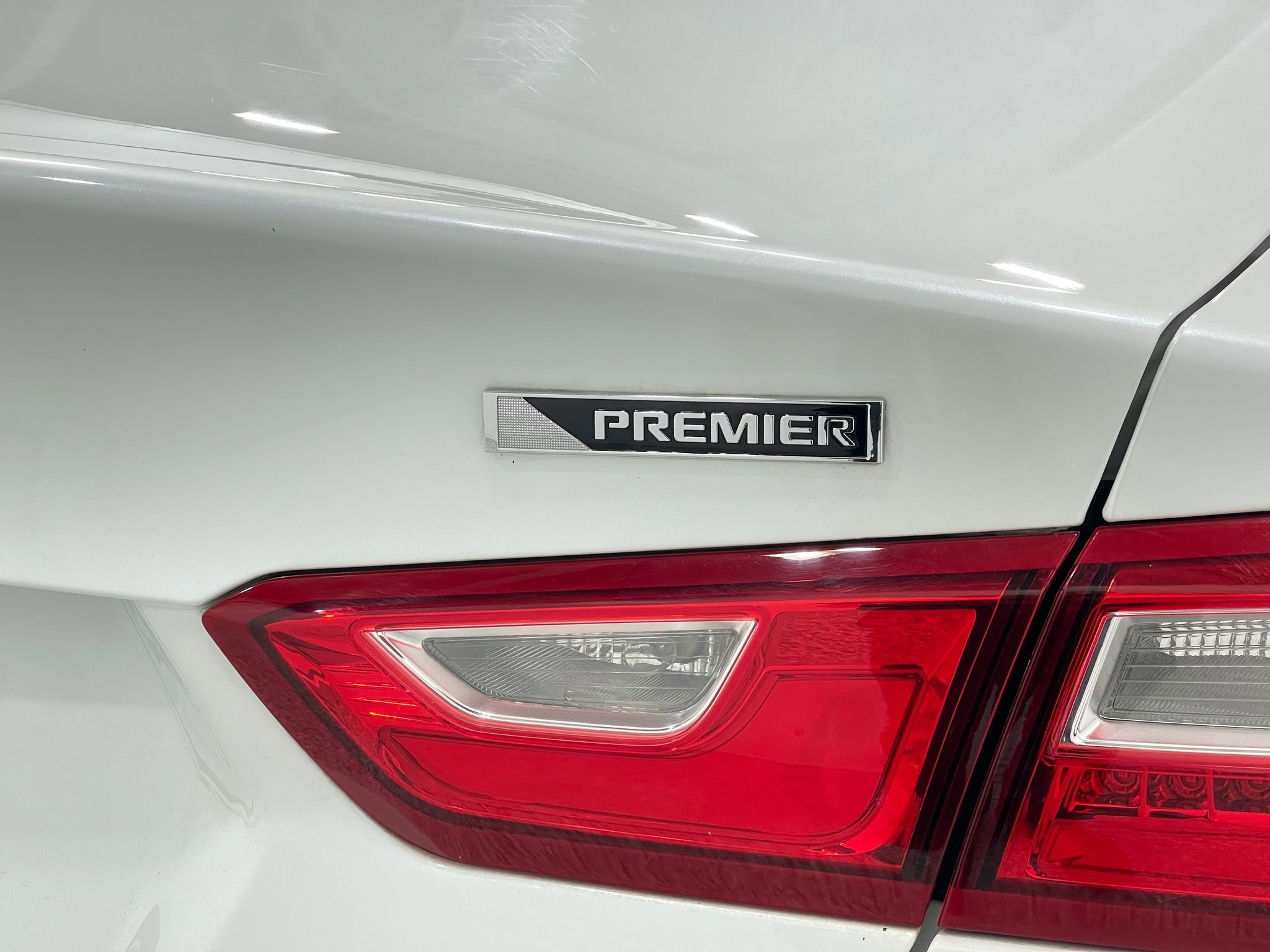 Used 2017 Chevrolet Malibu Premier w/ Premier Sun and Wheel Package image 41