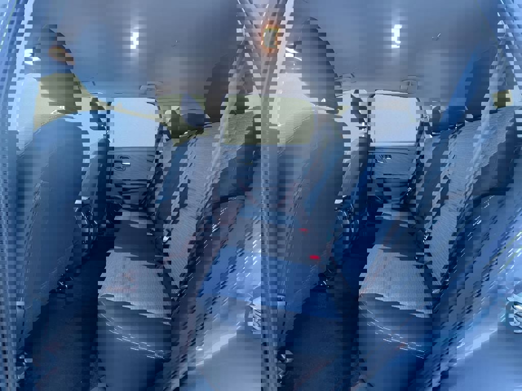 Used 2023 Nissan Rogue SV image 12