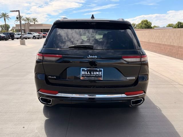 Used 2023 Jeep Grand Cherokee Overland w/ Luxury Tech Group IV AWD/4WD image 7