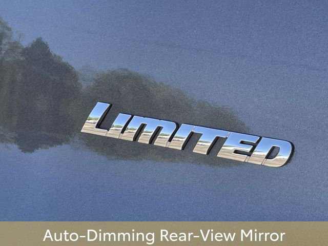 Used 2017 Toyota 4Runner Limited AWD/4WD image 12