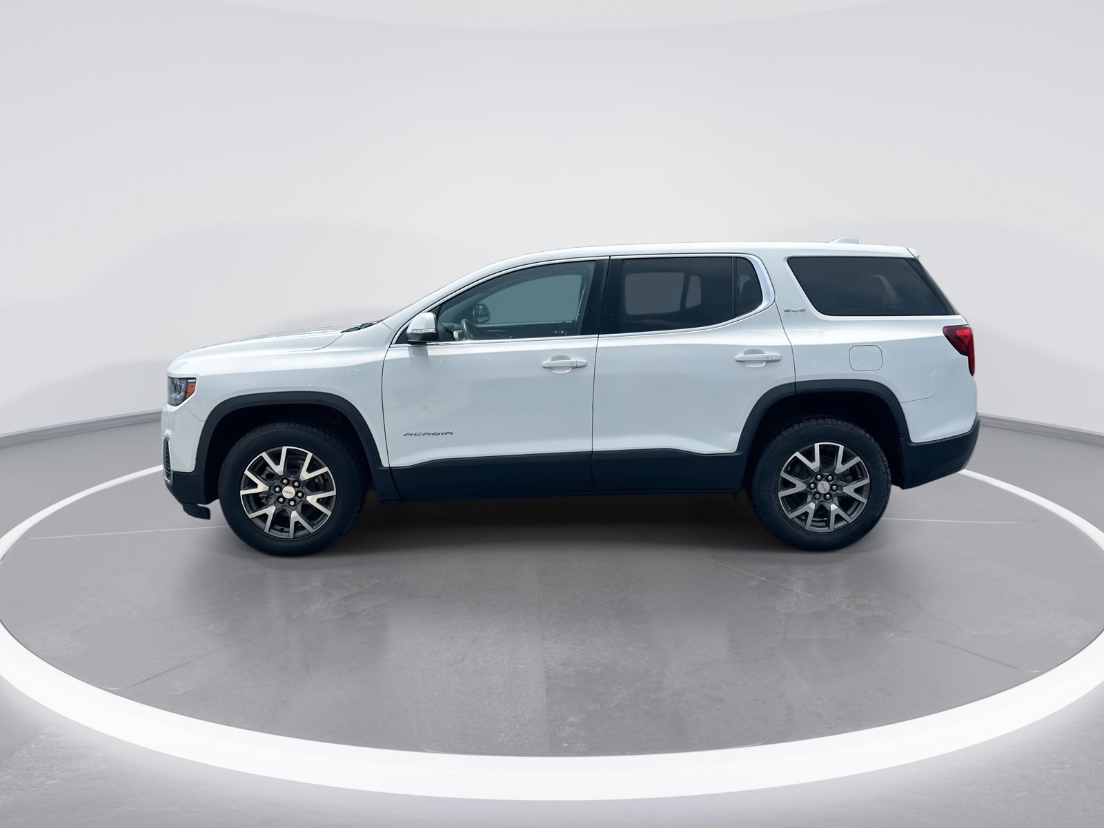Used 2021 GMC Acadia SLE FWD image 6