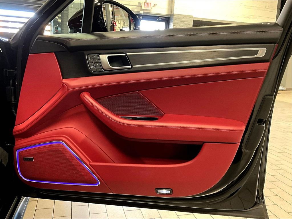 Certified 2023 Porsche Panamera GTS image 29