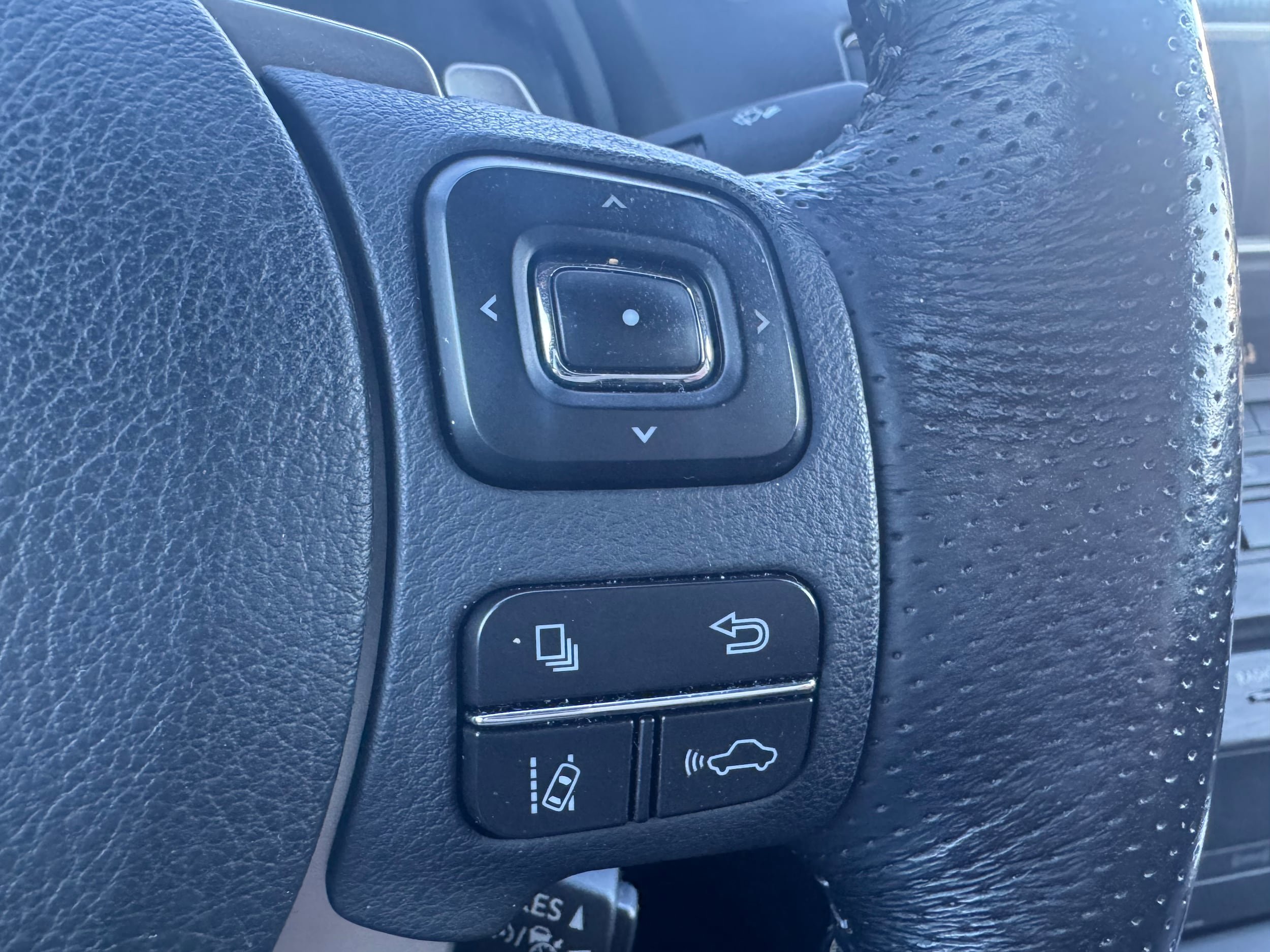 Used 2020 Lexus IS 300 F Sport w/ Blackline Edition RWD image 19