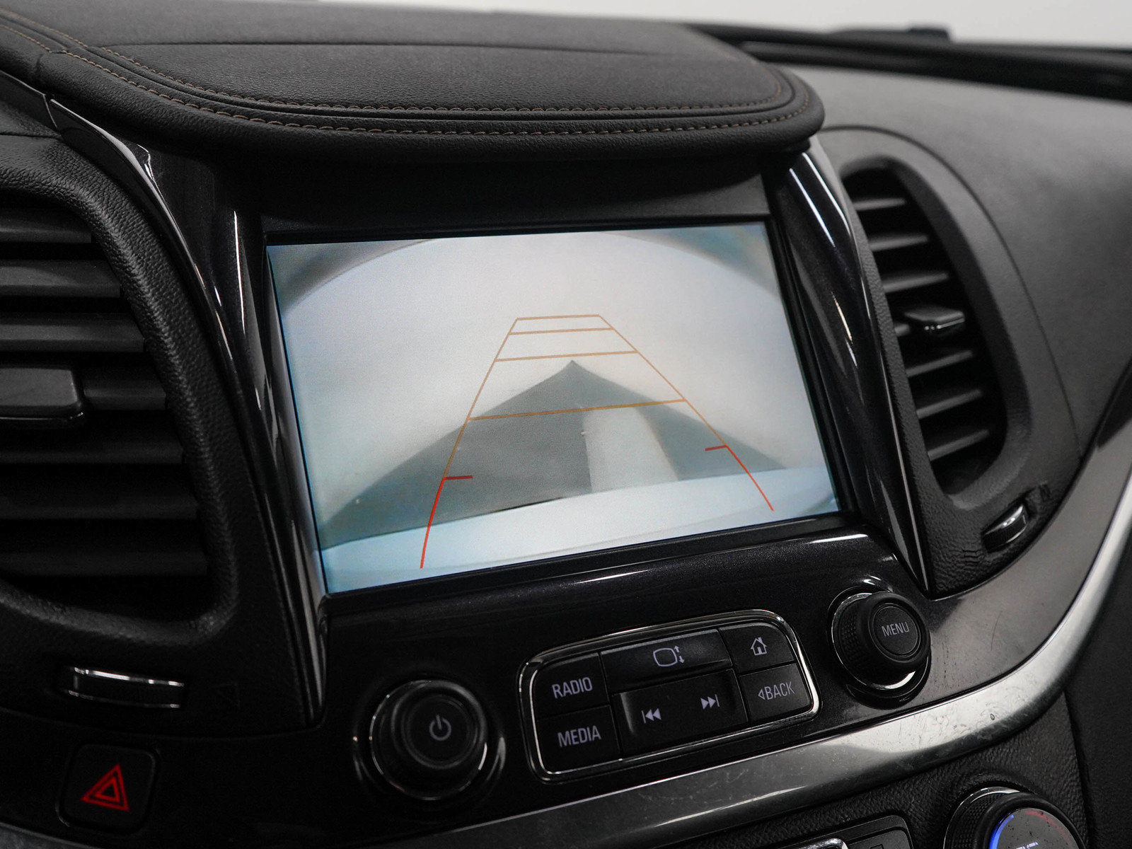 Used 2018 Chevrolet Impala LT FWD image 20