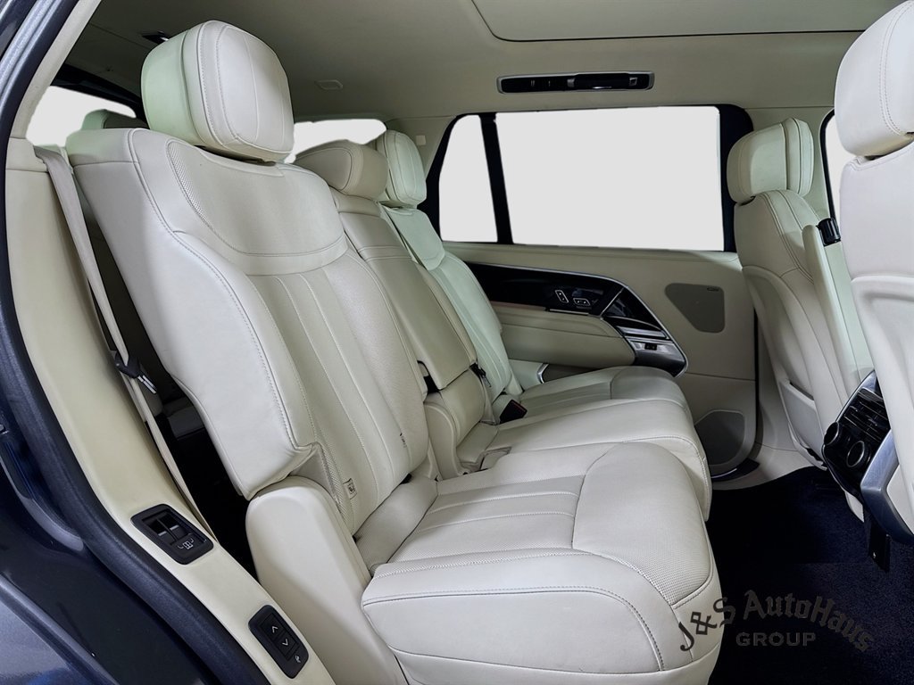 Used 2024 Land Rover Range Rover Long Wheelbase SE AWD/4WD image 36