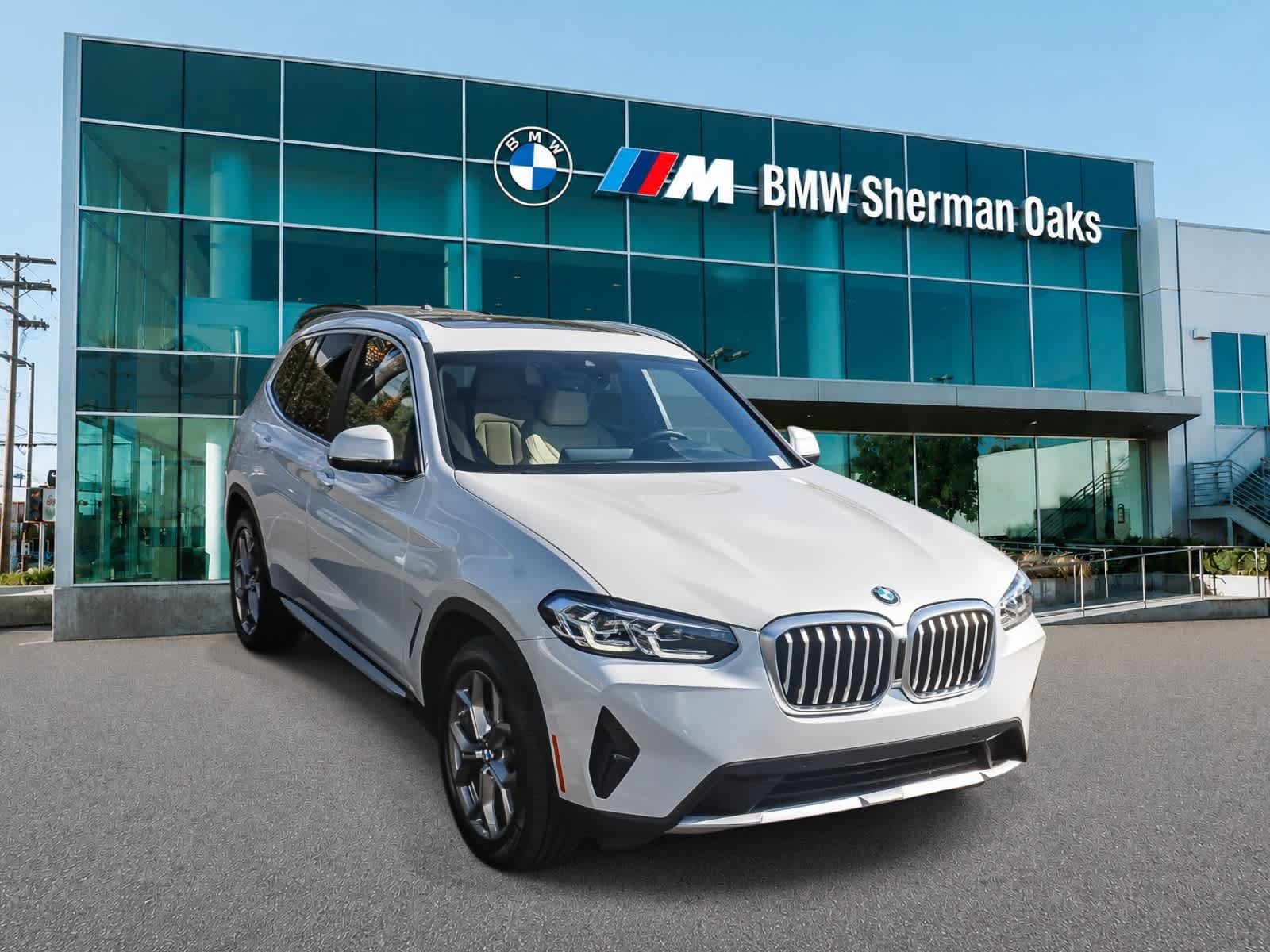 Used 2024 BMW X3 sDrive30i w/ Convenience Package RWD image 3