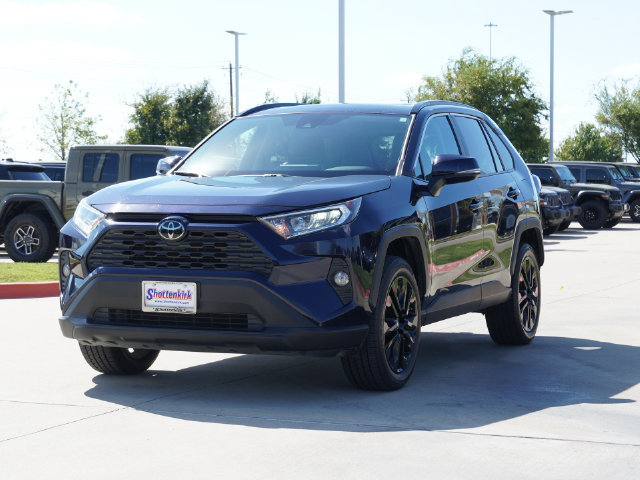 Used 2019 Toyota RAV4 XLE Premium FWD image 10