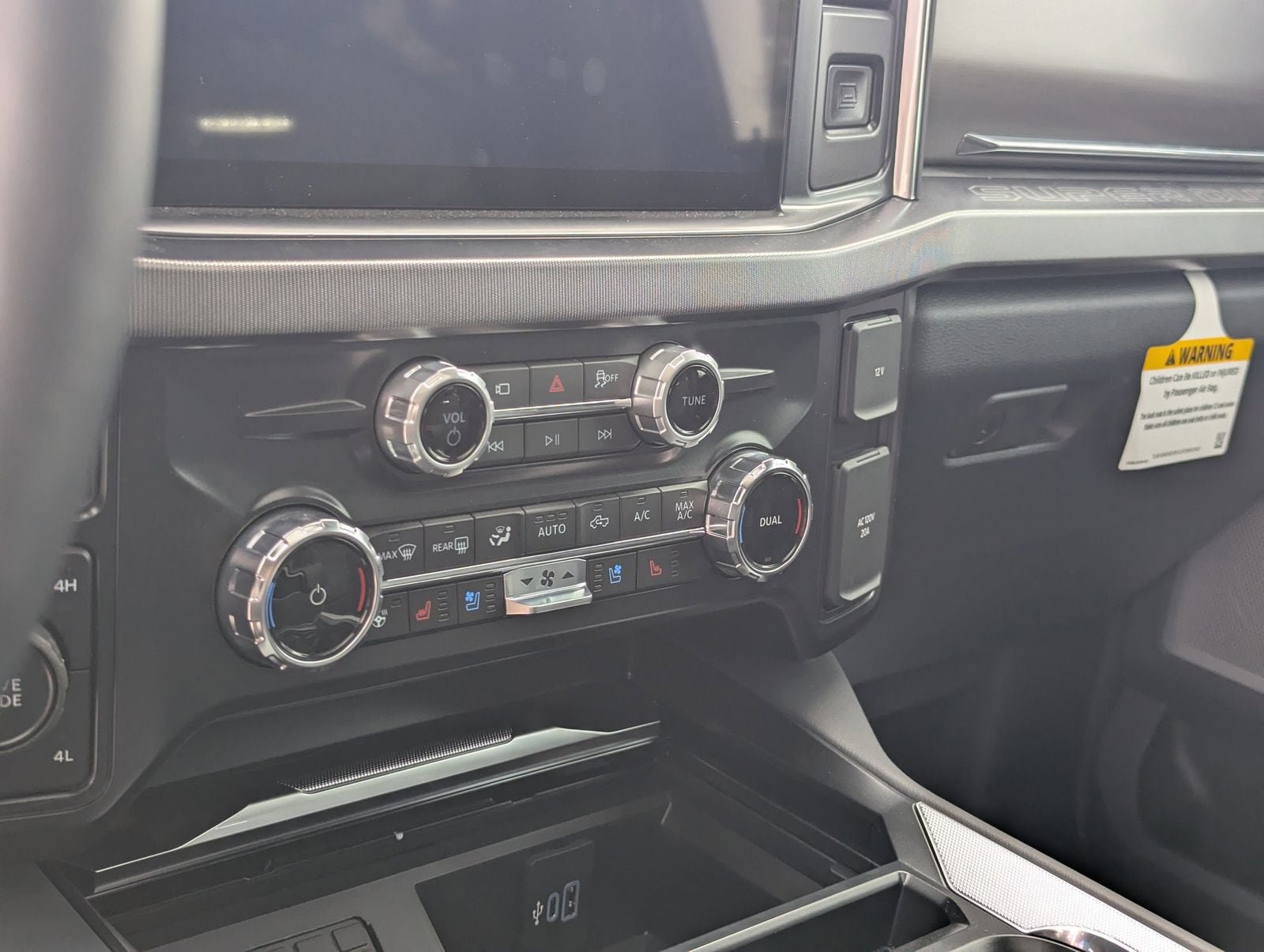 New 2026 Ford F250 Platinum AWD/4WD image 23