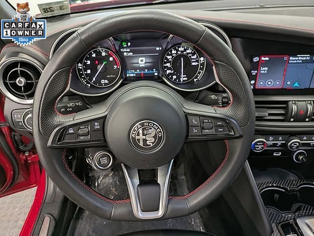 Used 2023 Alfa Romeo Giulia Estrema AWD/4WD image 23