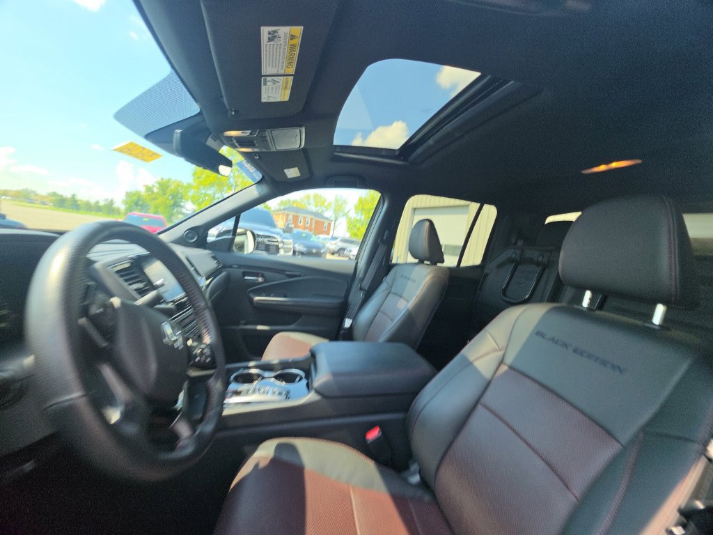 Certified 2025 Honda Ridgeline Black Edition image 15