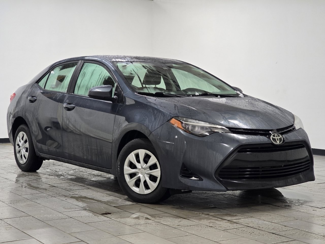 Used 2017 Toyota Corolla LE w/ Carpet Mat Package (TMS) image 2