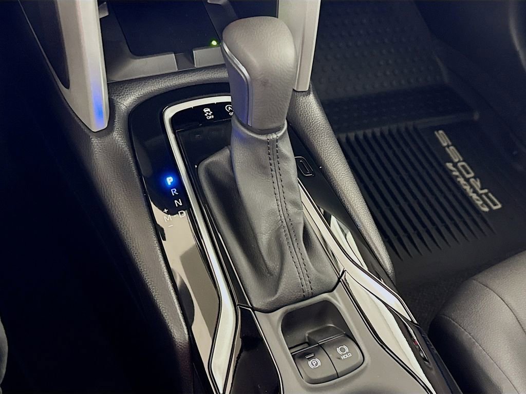 Certified 2025 Toyota Corolla Cross XLE image 15