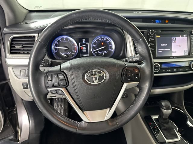 Used 2015 Toyota Highlander XLE image 14