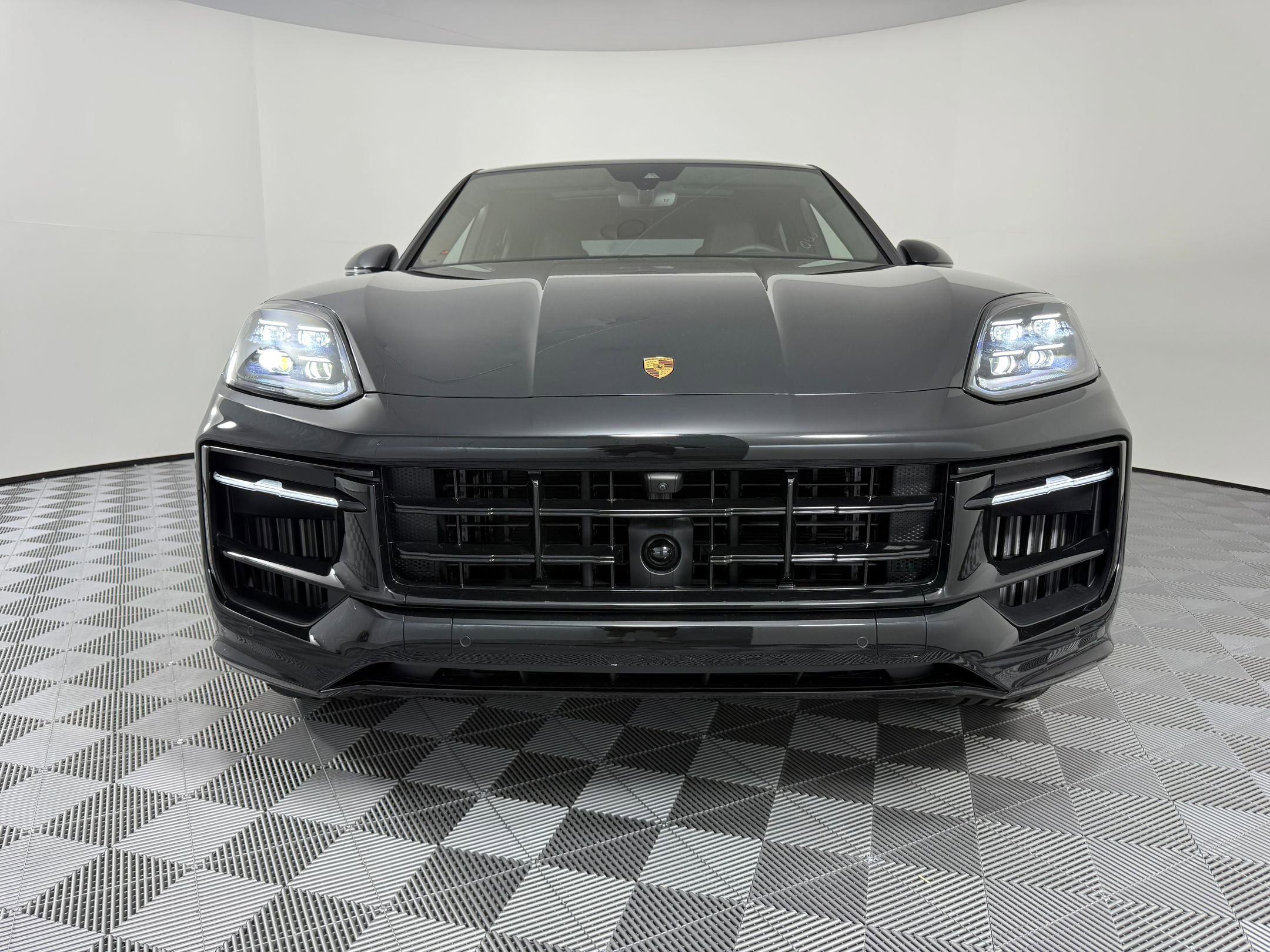 New 2026 Porsche Cayenne GTS image 6
