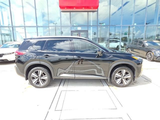 Used 2023 Nissan Rogue Platinum w/ Platinum Premium Package image 3