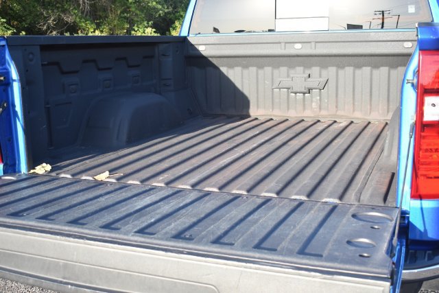 Used 2022 Chevrolet Silverado 1500 LT w/ Convenience Package II AWD/4WD image 19