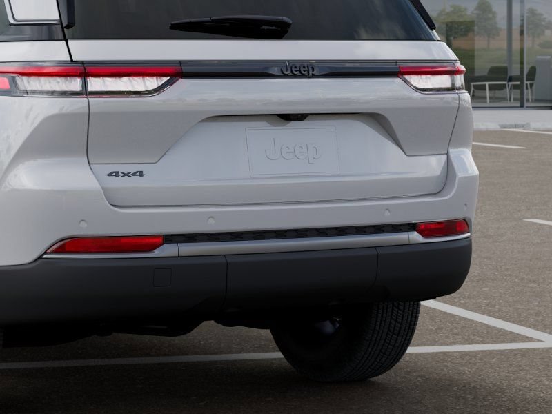 New 2026 Jeep Grand Cherokee Altitude AWD/4WD image 13