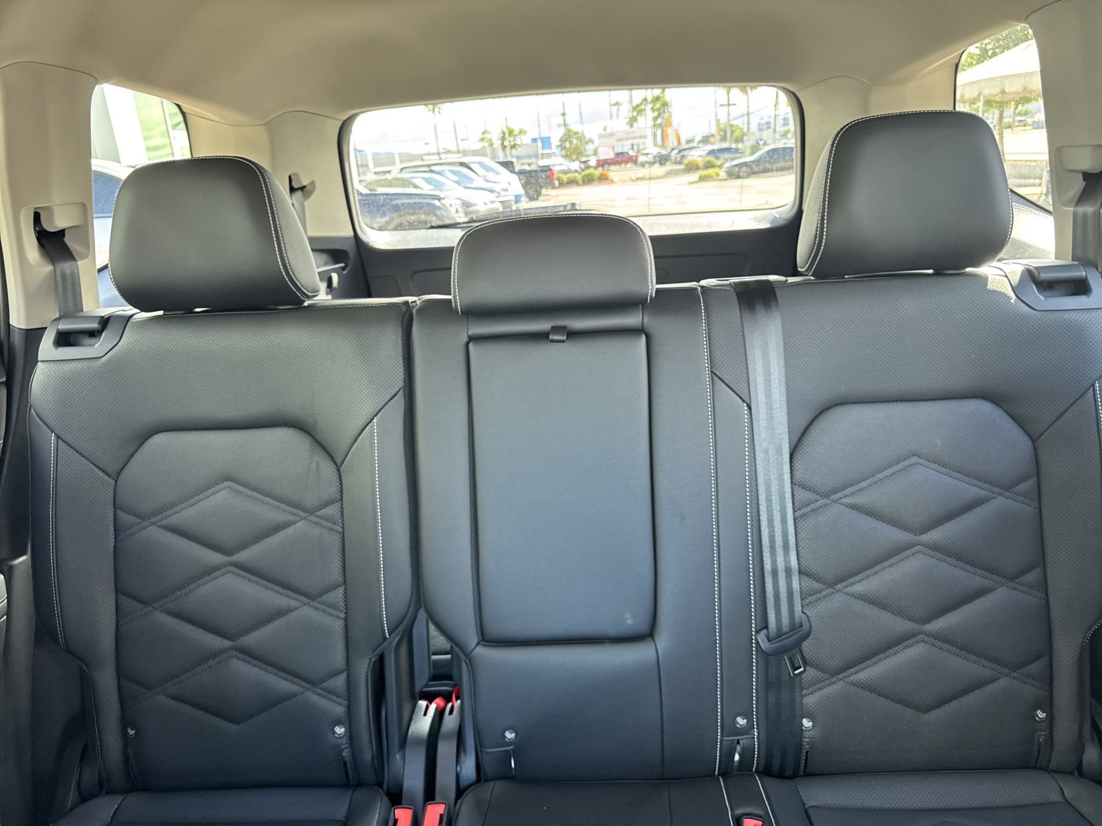 New 2026 Volkswagen Atlas SE image 18