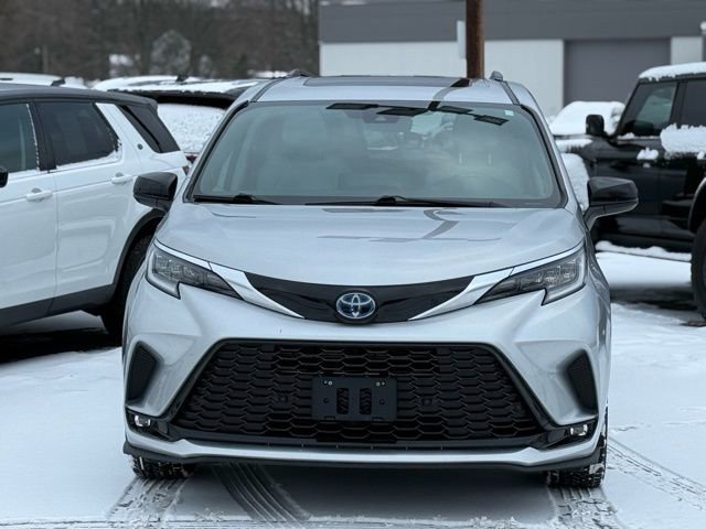 Used 2021 Toyota Sienna XSE image 34
