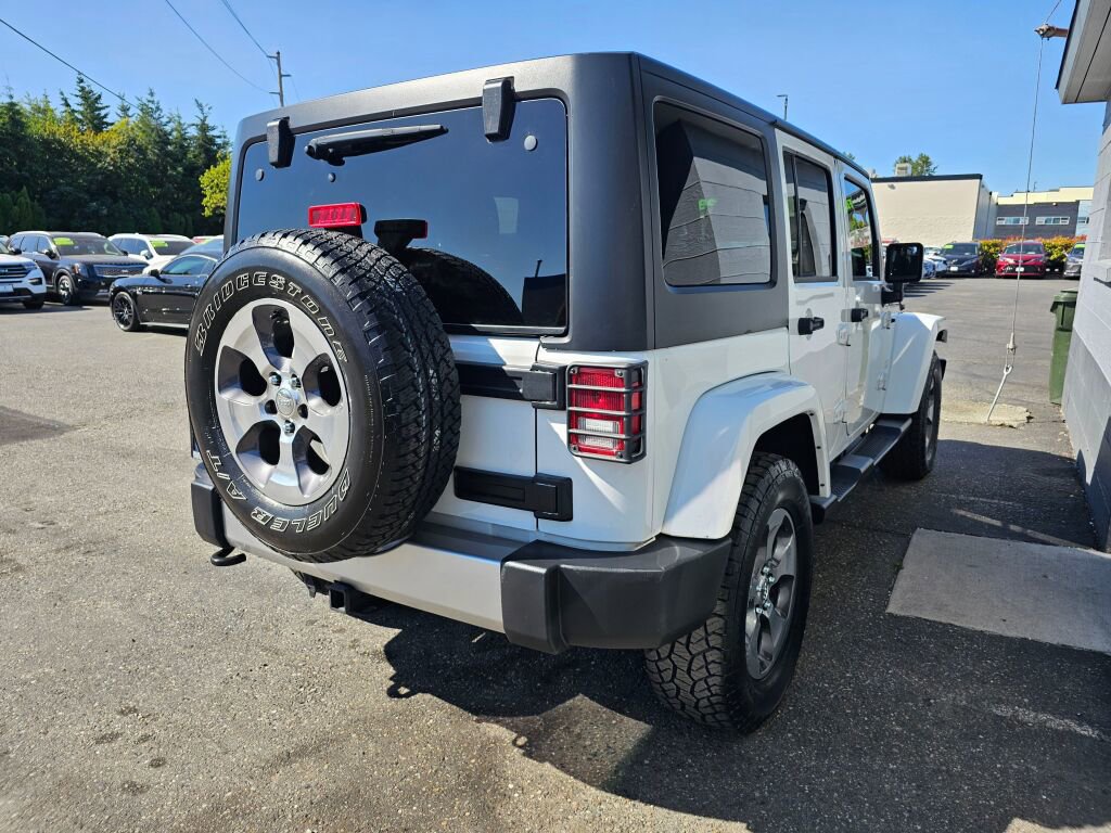 Used 2017 Jeep Wrangler Unlimited Sahara AWD/4WD image 7