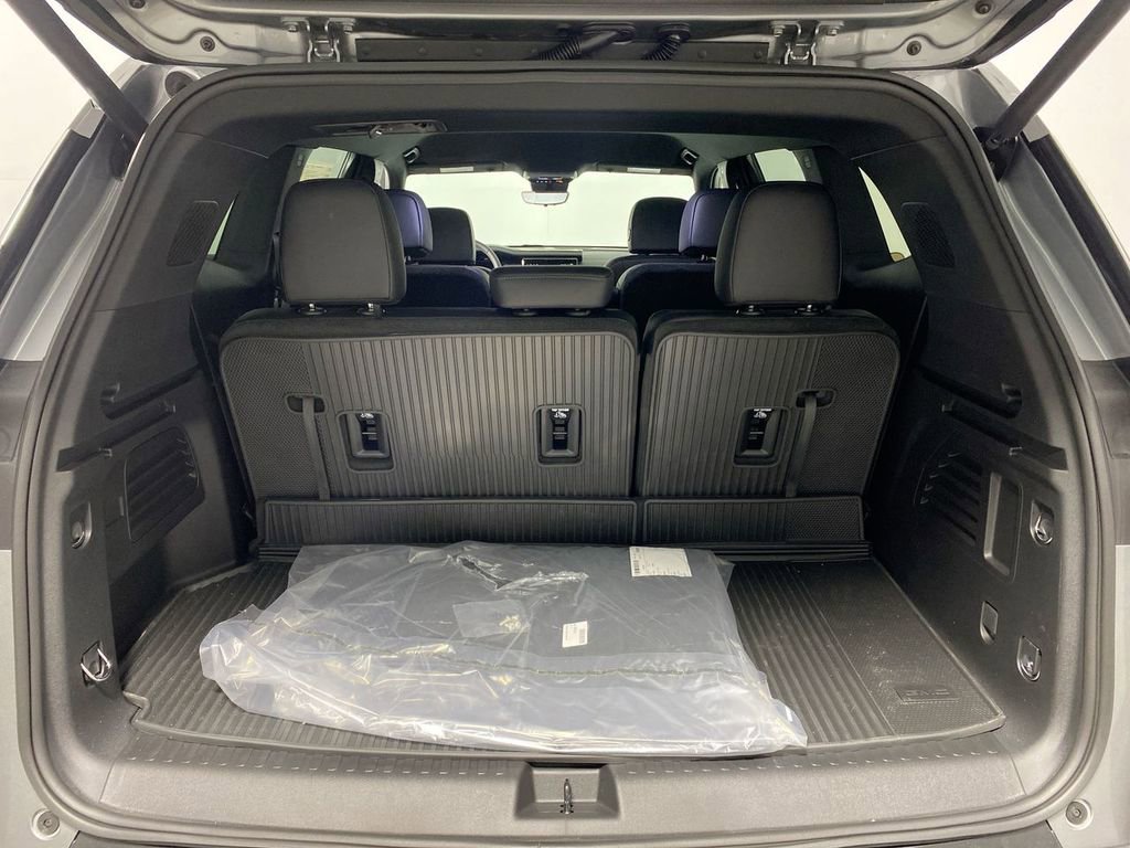 Used 2026 GMC Acadia Elevation w/ Black Edition image 23