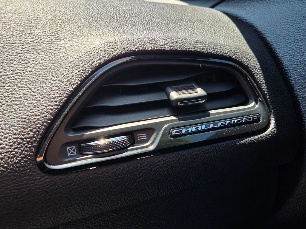 Used 2019 Dodge Challenger SXT RWD image 30