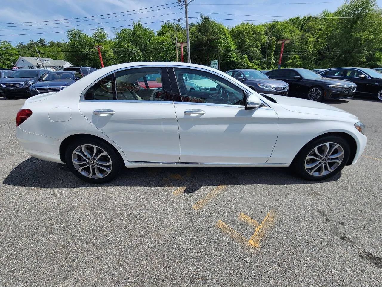 Used 2017 Mercedes-Benz C 300 4MATIC Sedan image 4