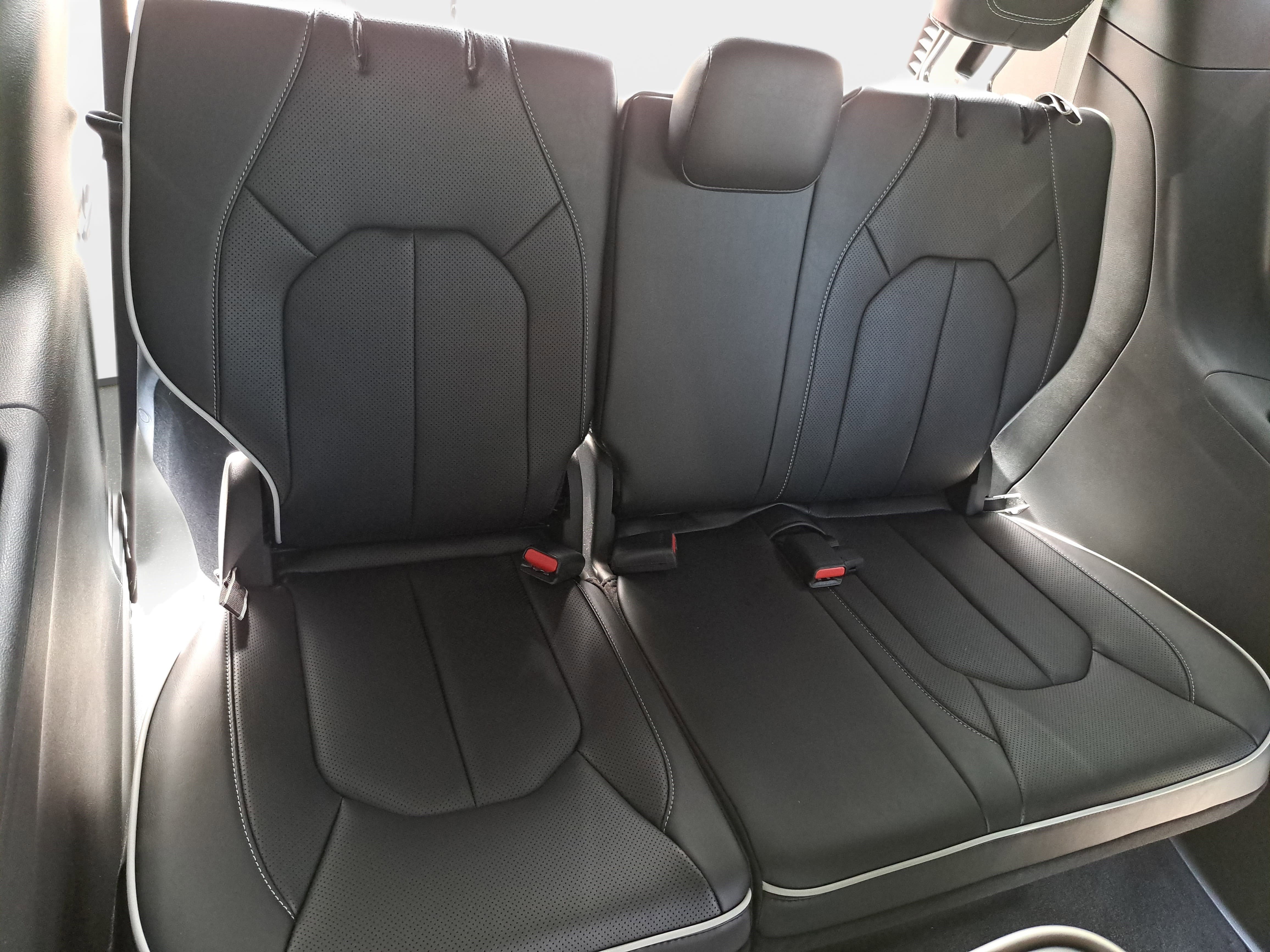 New 2026 Chrysler Pacifica Limited image 12