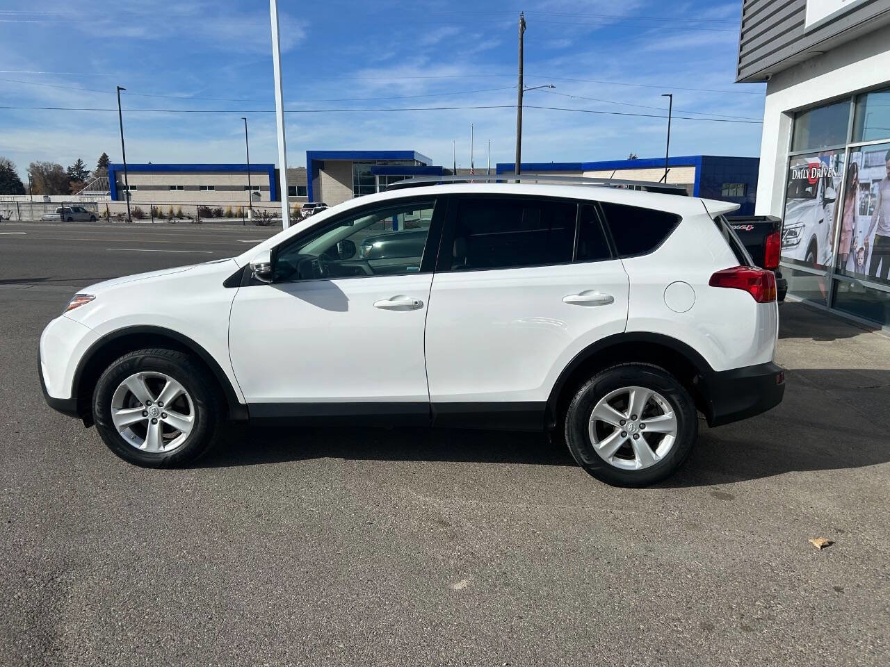 Used 2013 Toyota RAV4 XLE image 9