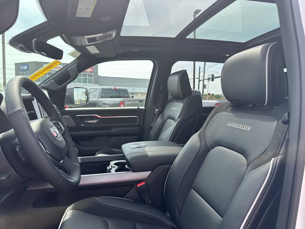 New 2026 RAM 1500 Laramie w/ Night Edition AWD/4WD image 28