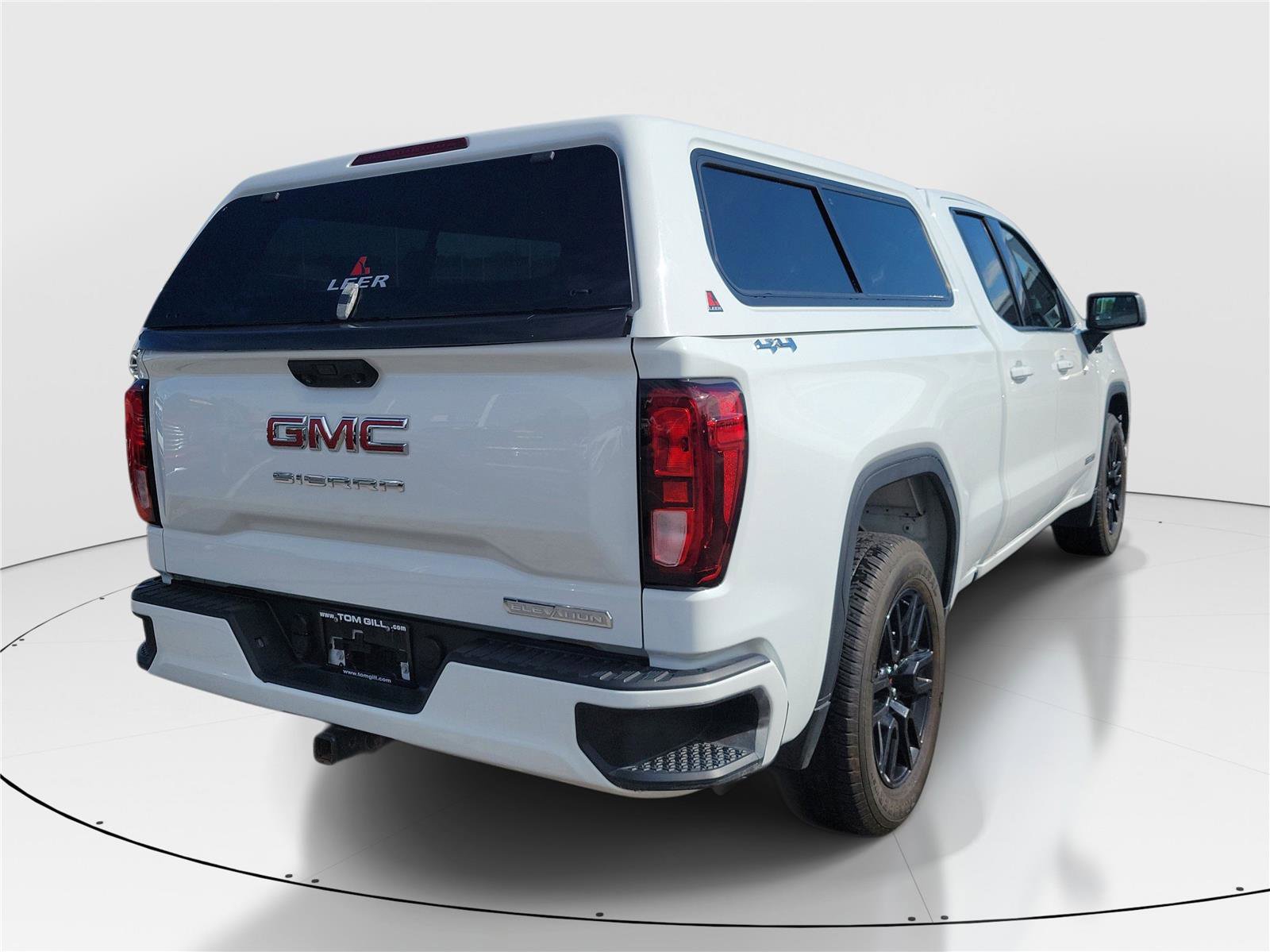 Used 2023 GMC Sierra 1500 Elevation AWD/4WD image 4