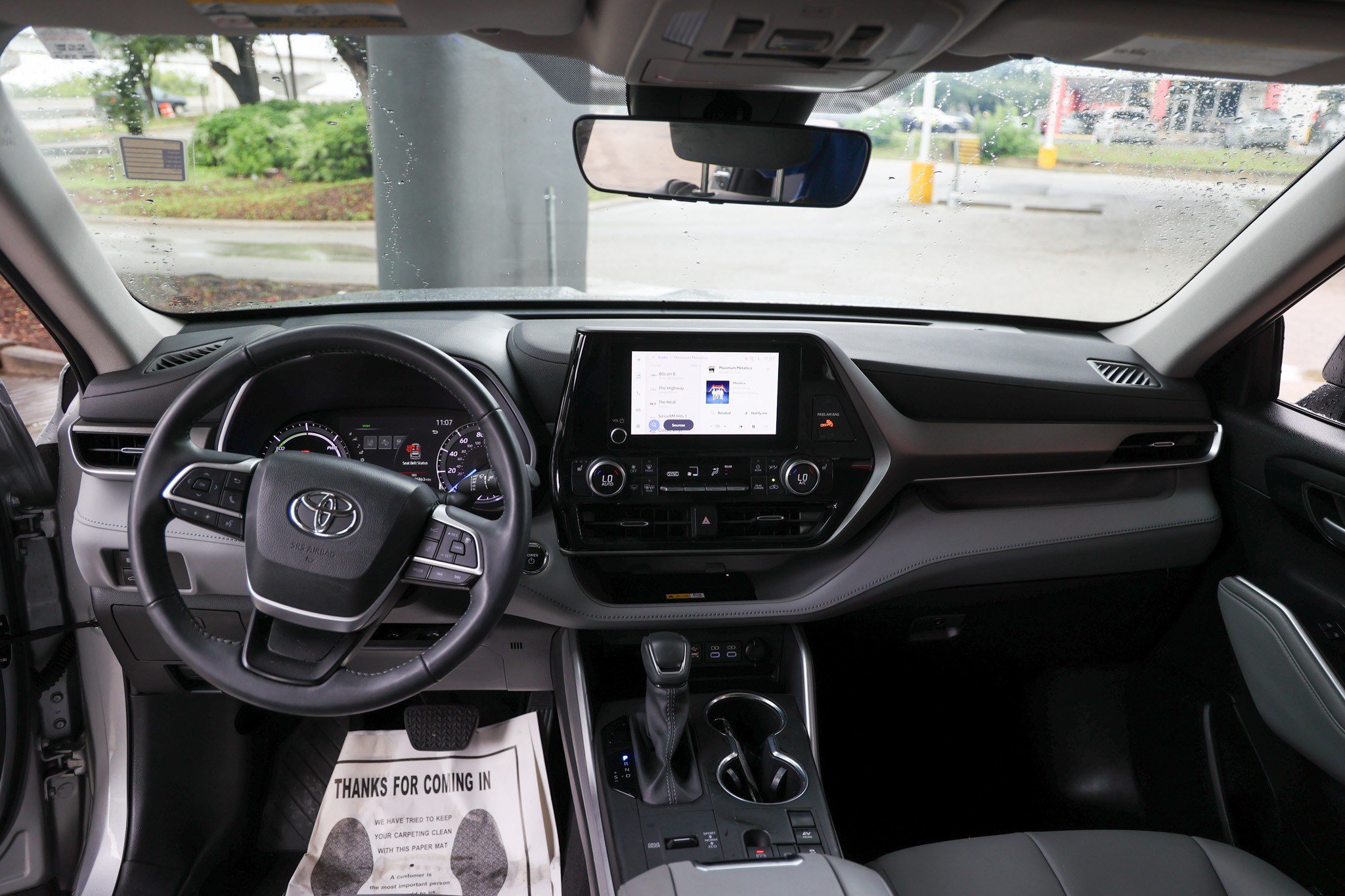 Used 2023 Toyota Highlander XLE FWD image 49