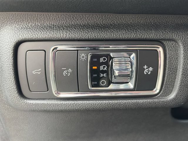 Used 2025 Lincoln Corsair Reserve w/ Towing Package AWD/4WD image 33