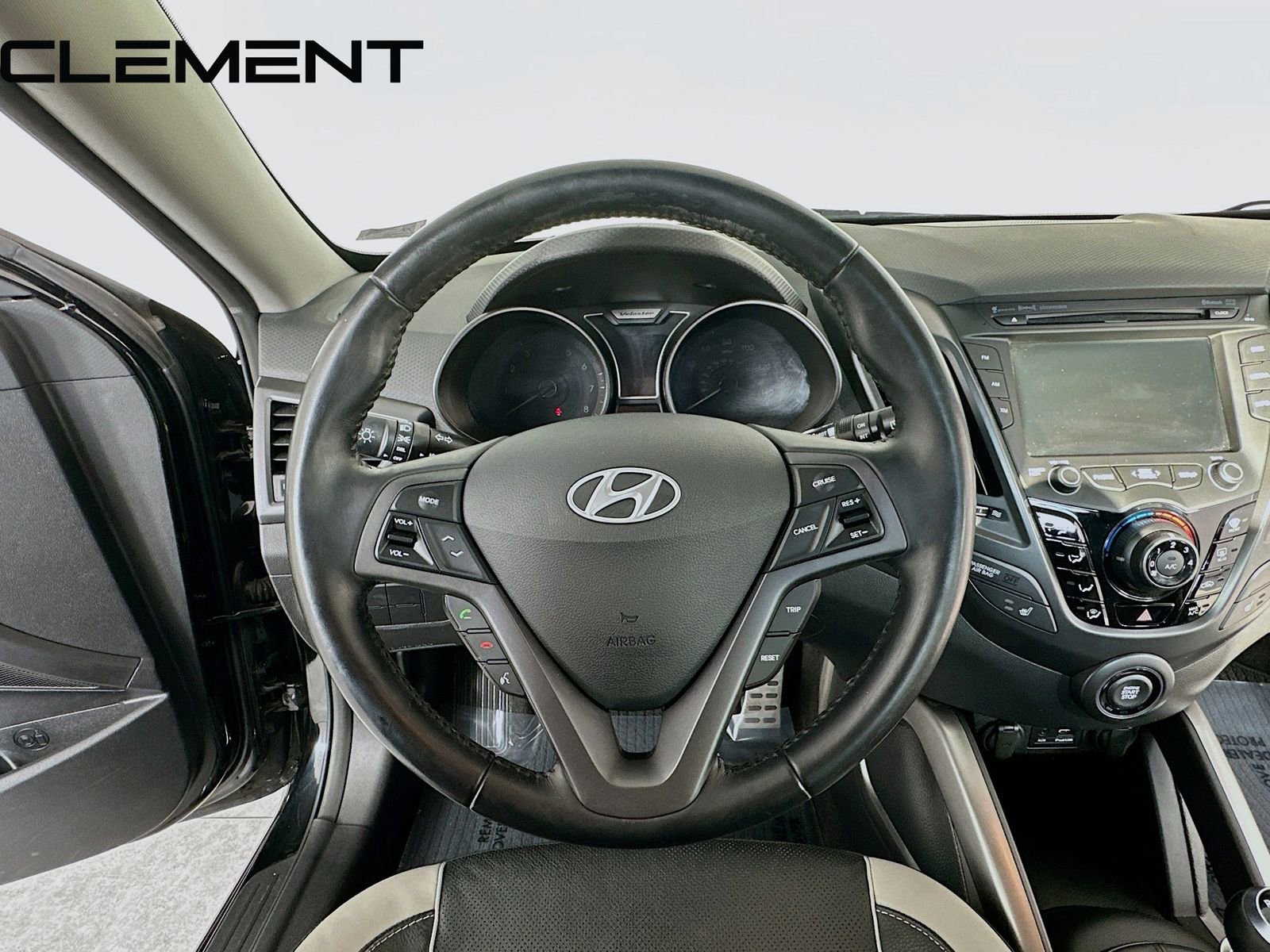 Used 2015 Hyundai Veloster Turbo image 14