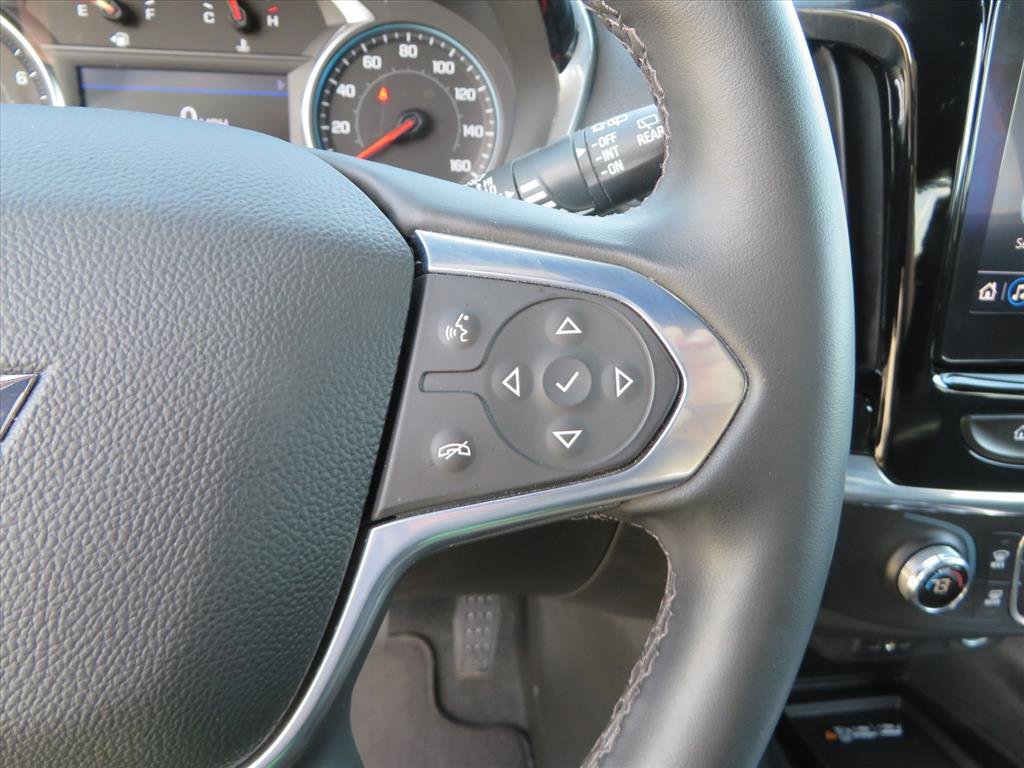 Used 2023 Chevrolet Traverse LT w/ Rear Camera Mirror Package image 19