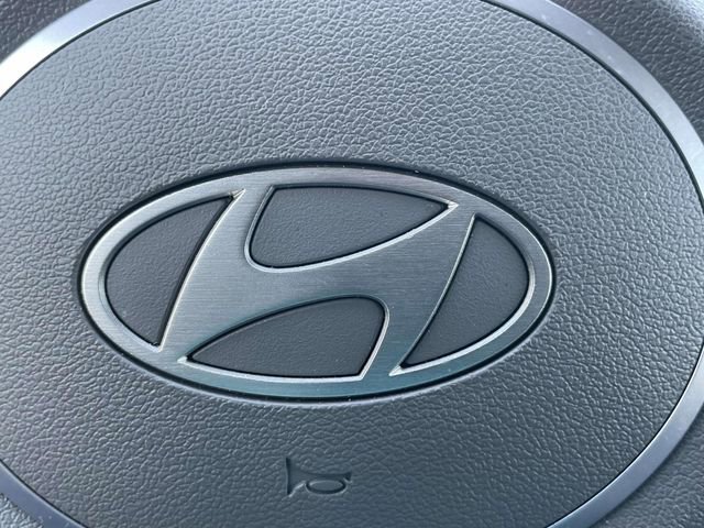 Certified 2025 Hyundai Elantra Sport w/ Cargo Package image 20