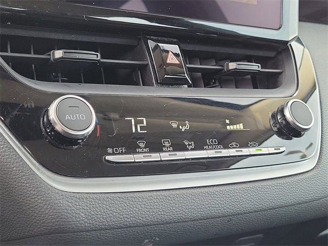 Used 2024 Toyota Corolla LE image 29